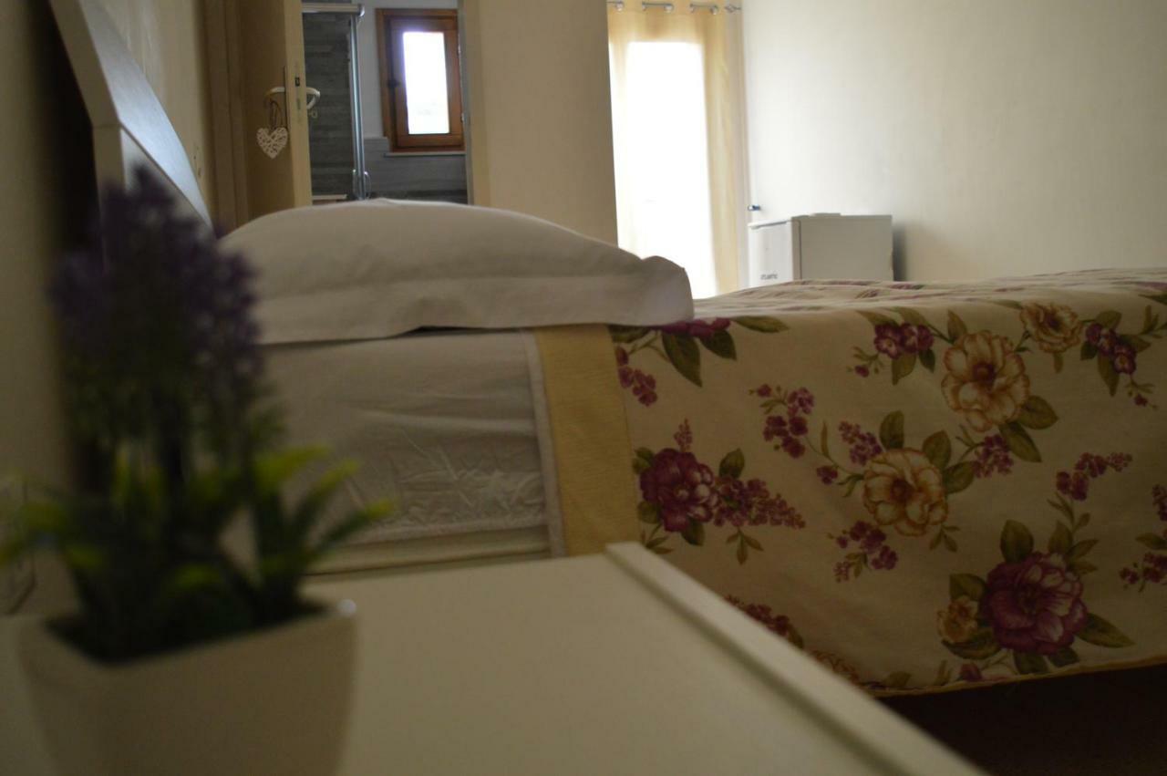 La Vallonea Casamassella Kültér fotó